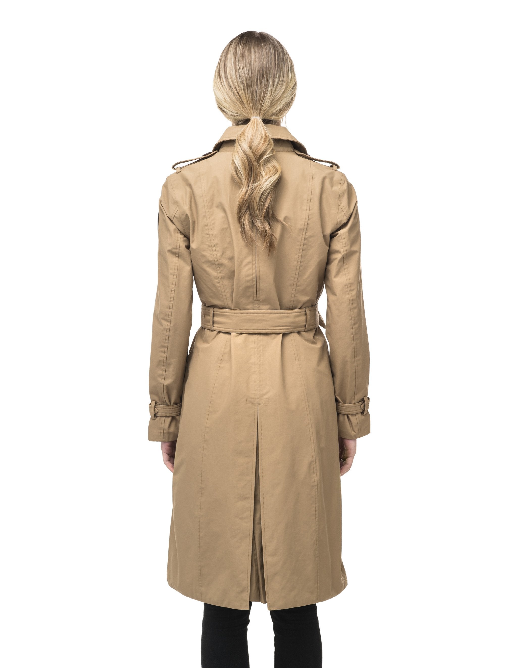 Poppy Trench Nobis